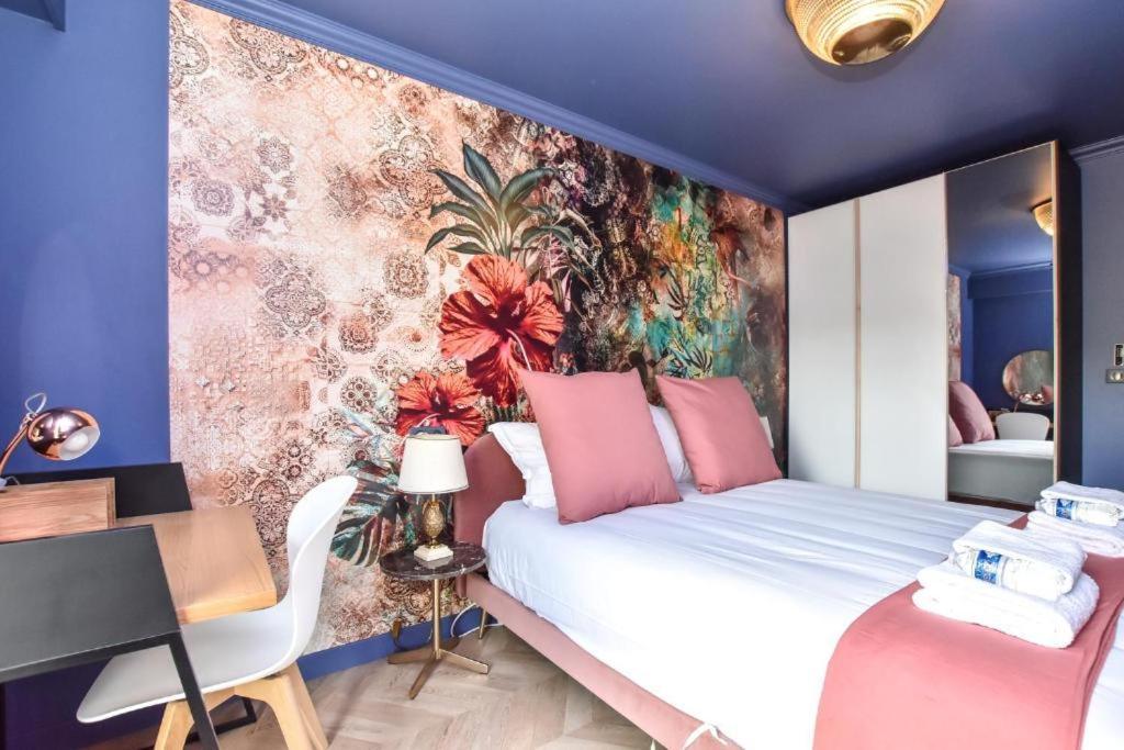 Luxury Paris La Vie En Rose Jacuzzi Terrasse Parking Apartment Bagian luar foto