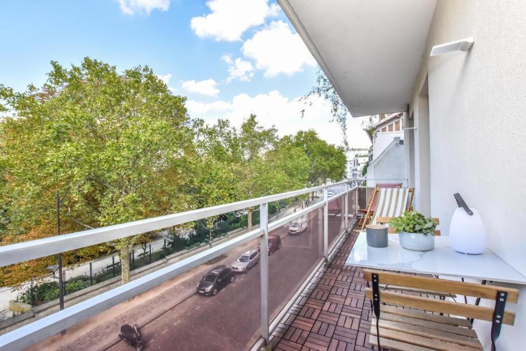 Luxury Paris La Vie En Rose Jacuzzi Terrasse Parking Apartment Bagian luar foto